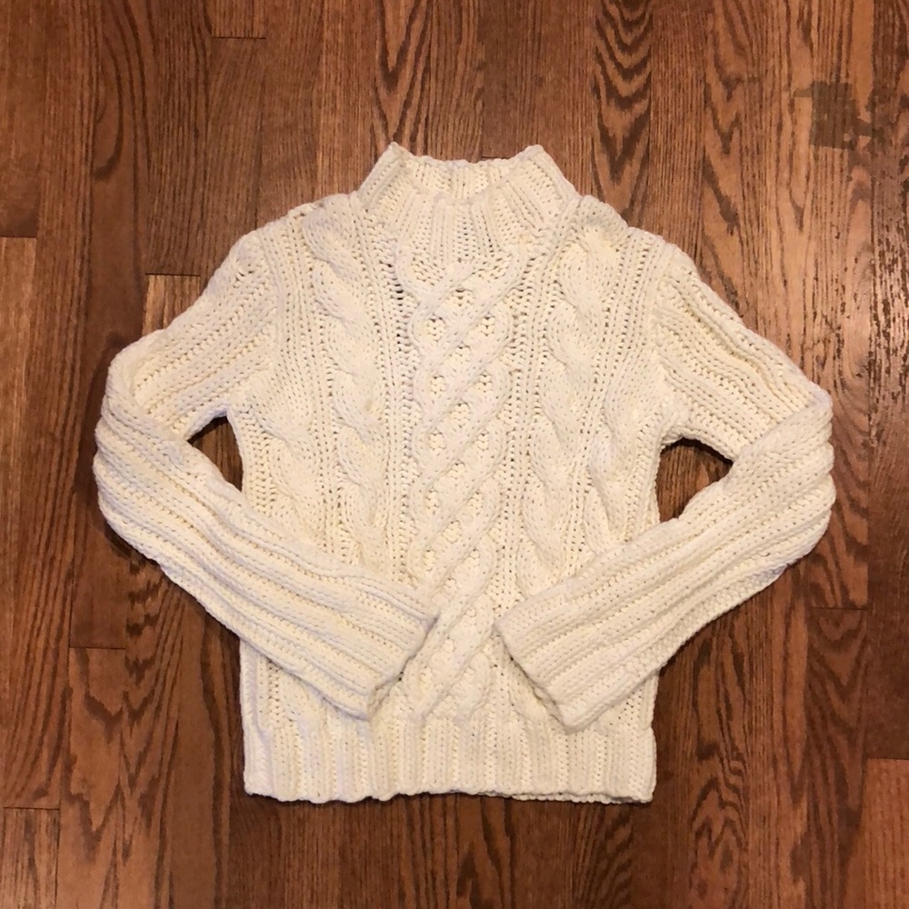 Thick Cream Nine West Fall/Winter Sweater. Large